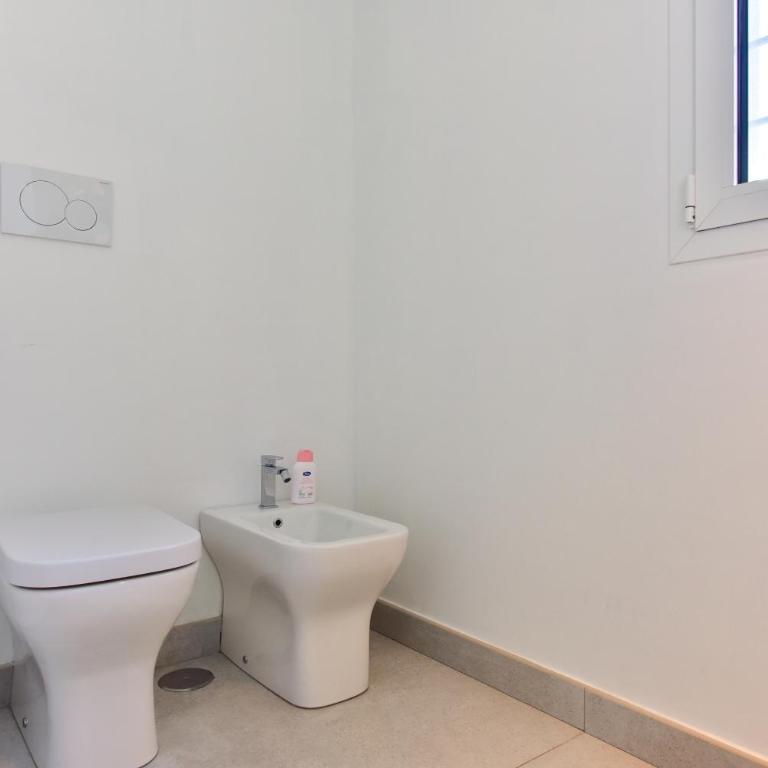 Oasi Piceni Apartment San Lorenzo - Appartamento Deluxe con 2 Camere da Letto e Balcone - 10