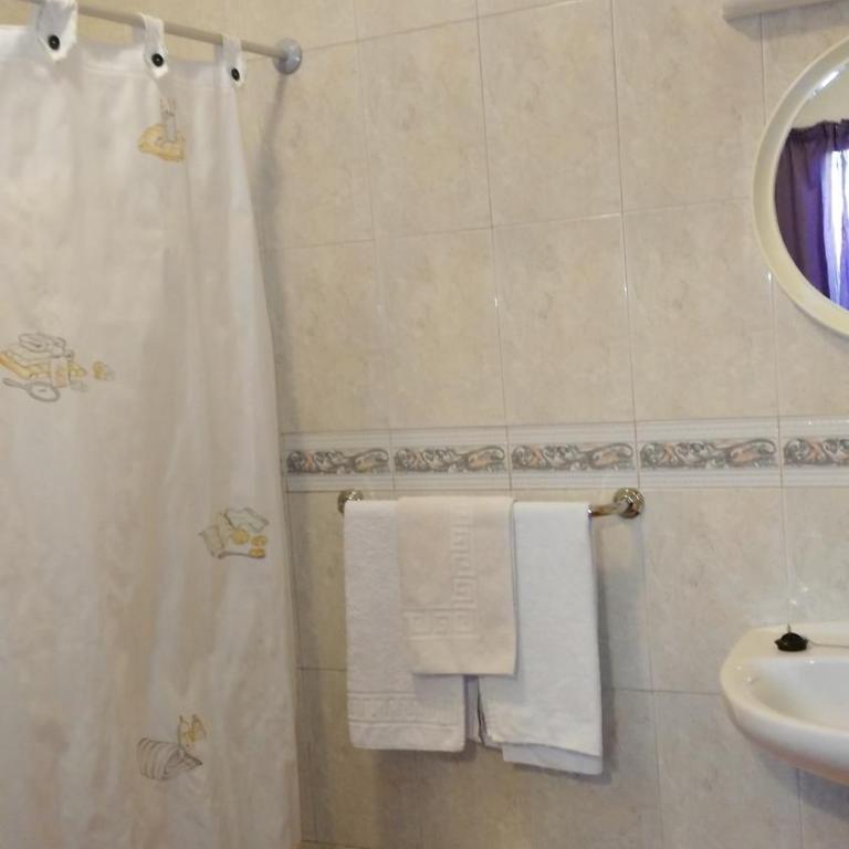 Pensión Amparo Las Hayas - Habitación Doble - 2 camas - 7