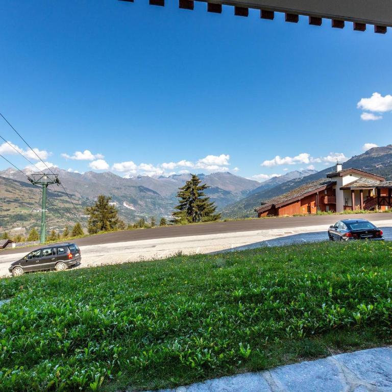 Charmant T3 avec terrasse, près des pistes, pour 6 personnes à La Plagne - Two-Bedroom Apartment - 2