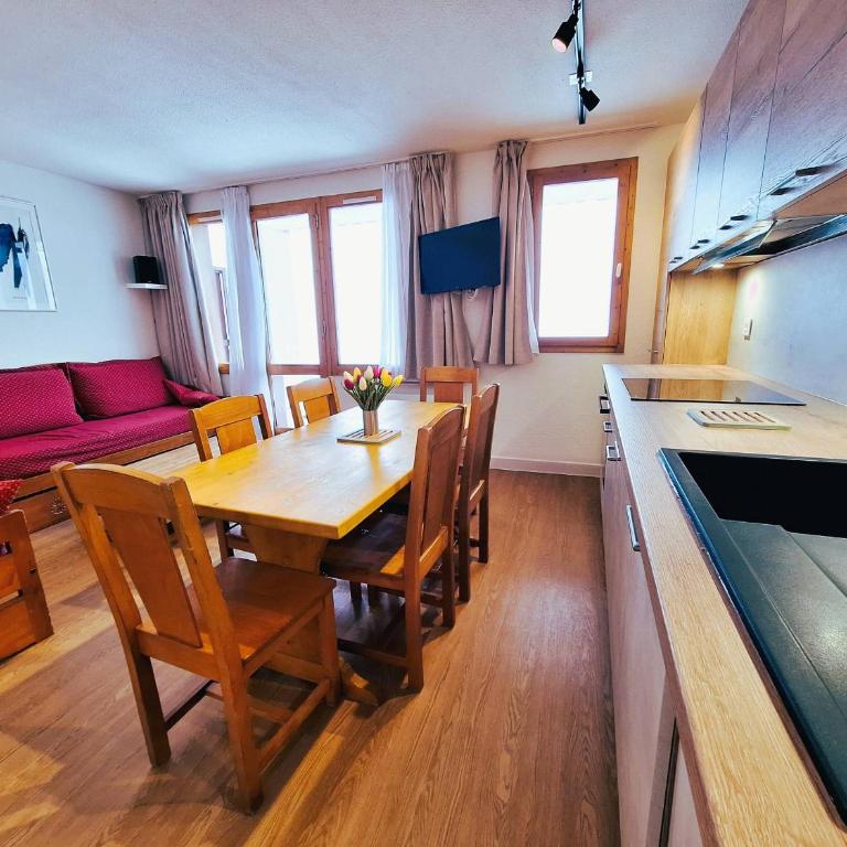 Charmant T3 avec terrasse, près des pistes, pour 6 personnes à La Plagne - Two-Bedroom Apartment - 9