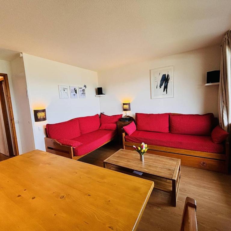 Charmant T3 avec terrasse, près des pistes, pour 6 personnes à La Plagne - Two-Bedroom Apartment - 11