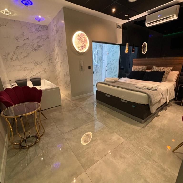 DAOS Suites & Terrace Marbella - Suite Deluxe con bañera de hidromasaje - 13