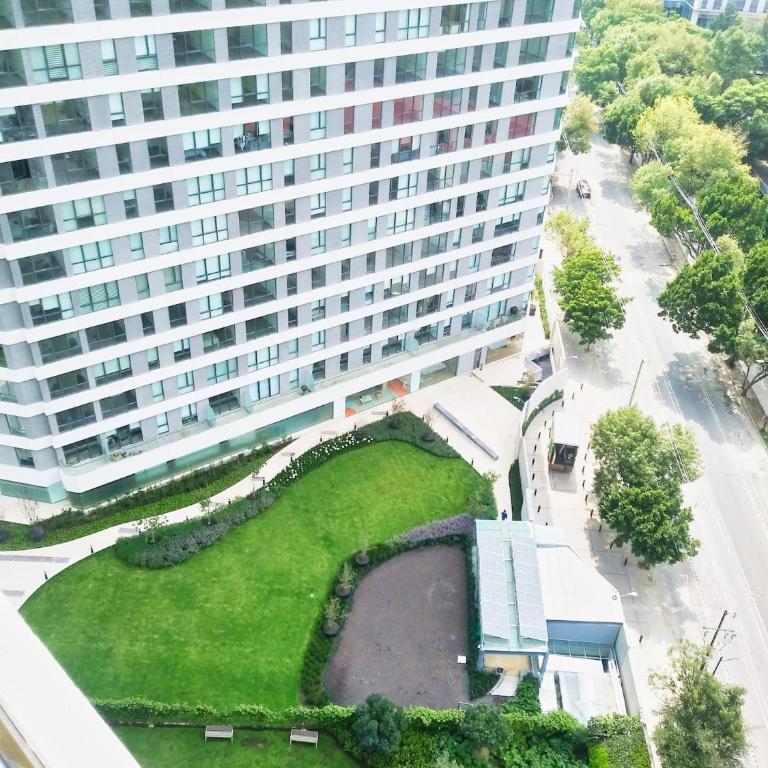 FIFA World Cup Two Beautiful 1 BR apts, HS WiFi! - Two-Bedroom Apartment - 29