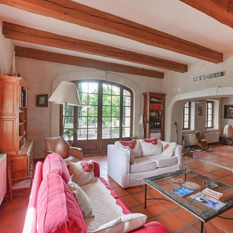 Amazing Home In Arles - Maison de Vacances 5 Chambres - 1