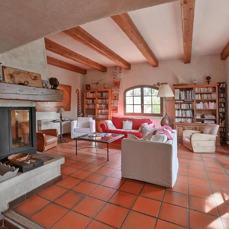 Amazing Home In Arles - Maison de Vacances 5 Chambres - 2