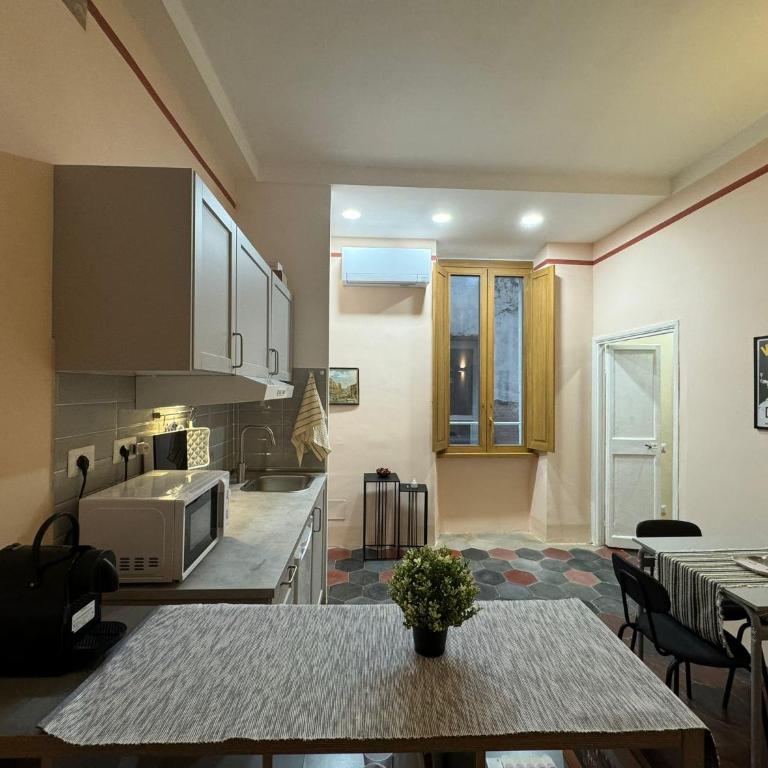 Le Due Torri in Rione Monti - Appartamento con 2 Camere da Letto - 9