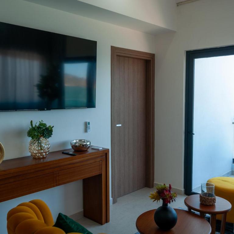 Sky & Sea View - Two-Bedroom Apartment - 11