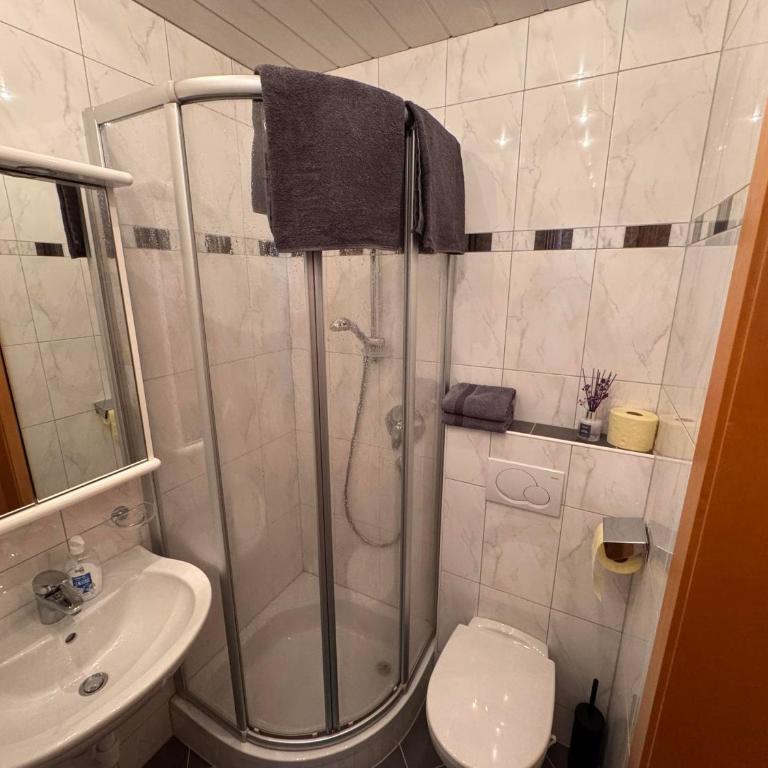 Ferienwohnung Heim - Apartment mit 1 Schlafzimmer und Dusche - 31