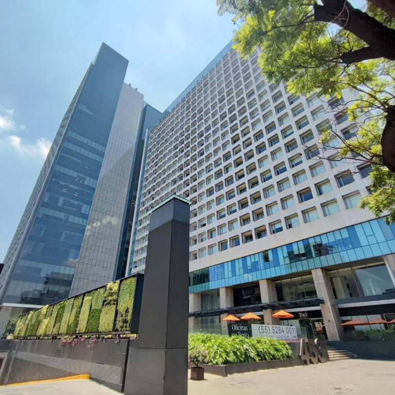 FIFA World Cup Luxurious Apt, HS WiFi, city views - One-Bedroom Apartment - 1
