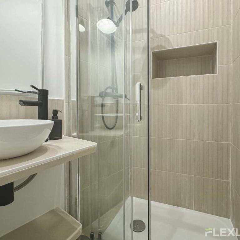 Flexliving - 99 Felix Faure - Whole apartment - Appartement - 13