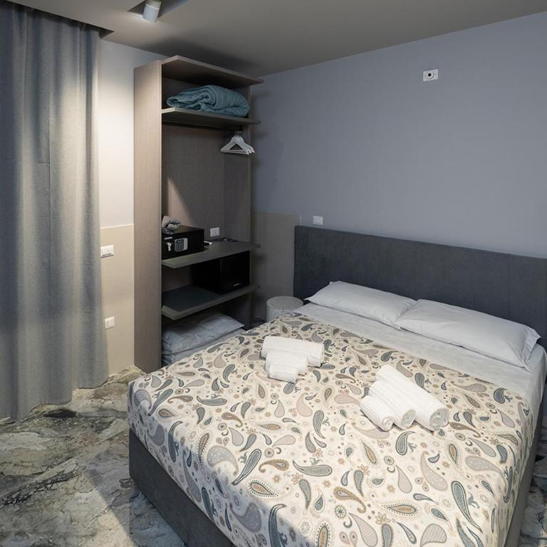 Mia Suites Beverello - Camera Matrimoniale Deluxe con Vista Mare Laterale - 2