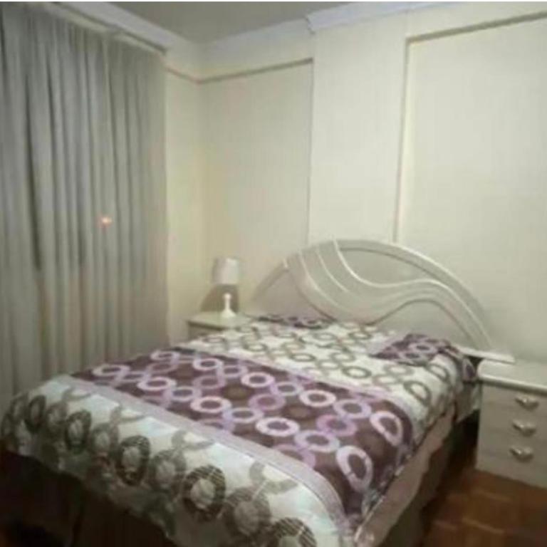 Amplio depto,parqueo,zona exclusiva - Three-Bedroom Apartment - 10