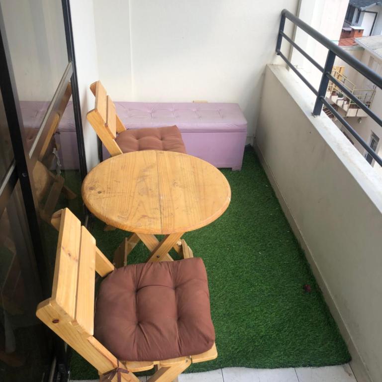 Amplio depto,parqueo,zona exclusiva - Three-Bedroom Apartment - 12