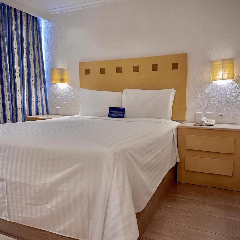 Hotel Stella Maris - Habitación Estándar - 1 cama grande - 3