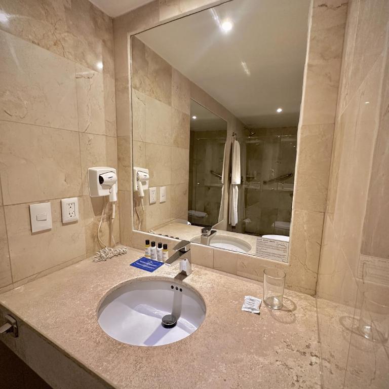Hotel Stella Maris - Habitación Estándar - 1 cama grande - 4