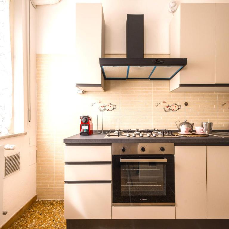 Hostly-Casa Serena-Near the Town Center - One-Bedroom Apartment - 4