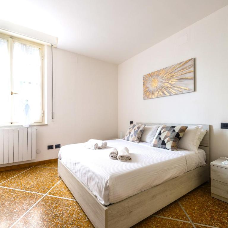 Hostly-Casa Serena-Near the Town Center - One-Bedroom Apartment - 21