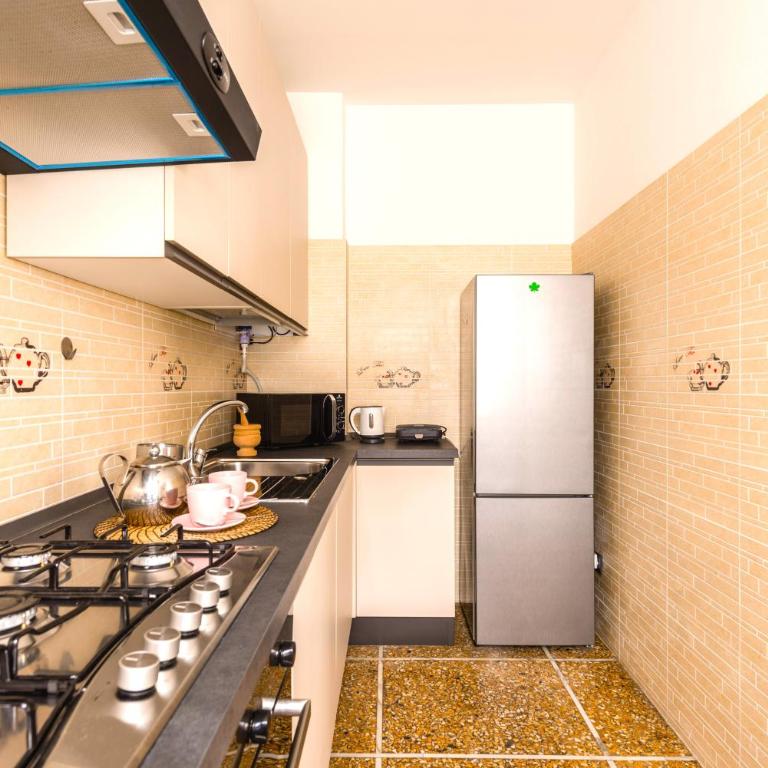 Hostly-Casa Serena-Near the Town Center - One-Bedroom Apartment - 17