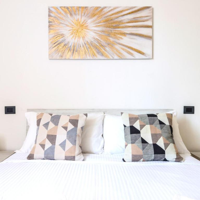 Hostly-Casa Serena-Near the Town Center - One-Bedroom Apartment - 24