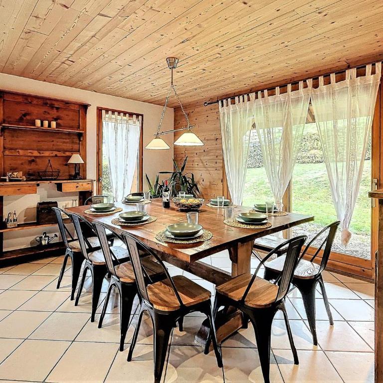 Chalet 4* chaleureux près des pistes avec parking et wifi pour 14 pers - Chalet 3 Chambres - 2