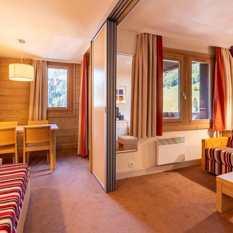 Appartement avec balcon, parking, proche centre La Plagne - Studio - 2