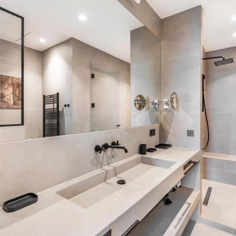 Appartement luxueux / historique proche bon marché - Appartement - 4