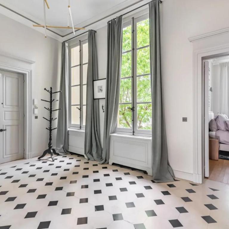 Appartement luxueux / historique proche bon marché - Appartement - 18