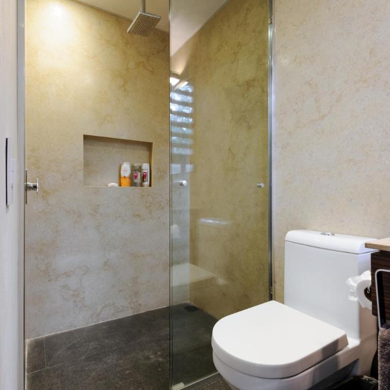 Casa Galo-Modern Retreat Overlooking Golf Course - Villa - 35