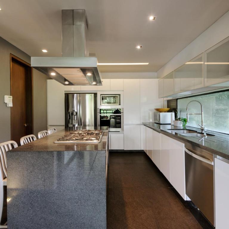 Casa Galo-Modern Retreat Overlooking Golf Course - Villa - 27