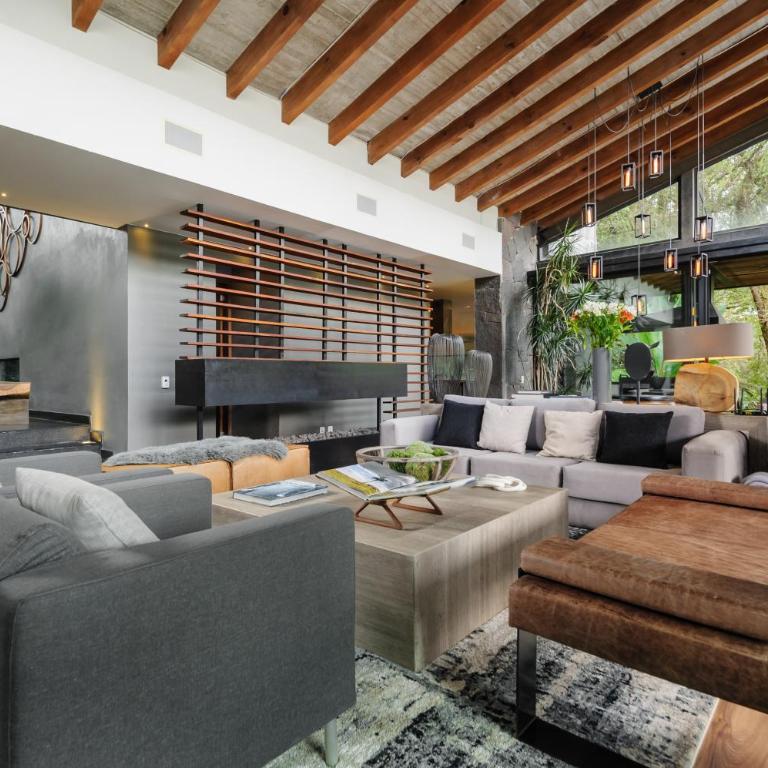 Casa Galo-Modern Retreat Overlooking Golf Course - Villa - 13