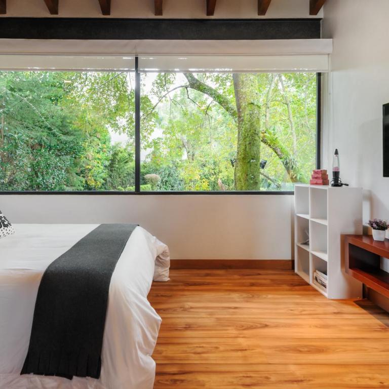 Casa Galo-Modern Retreat Overlooking Golf Course - Villa - 38