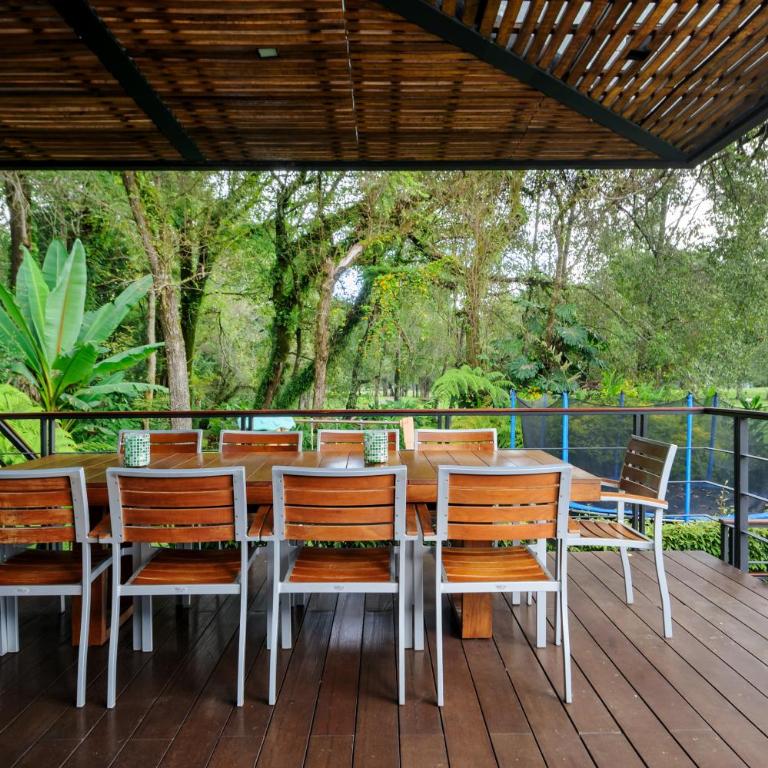 Casa Galo-Modern Retreat Overlooking Golf Course - Villa - 39