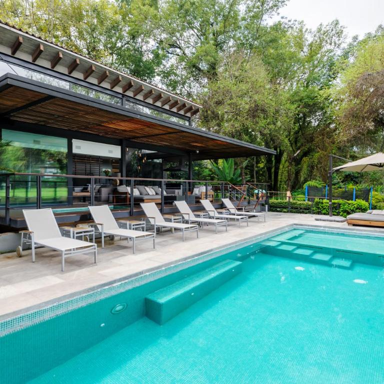Casa Galo-Modern Retreat Overlooking Golf Course - Villa - 1