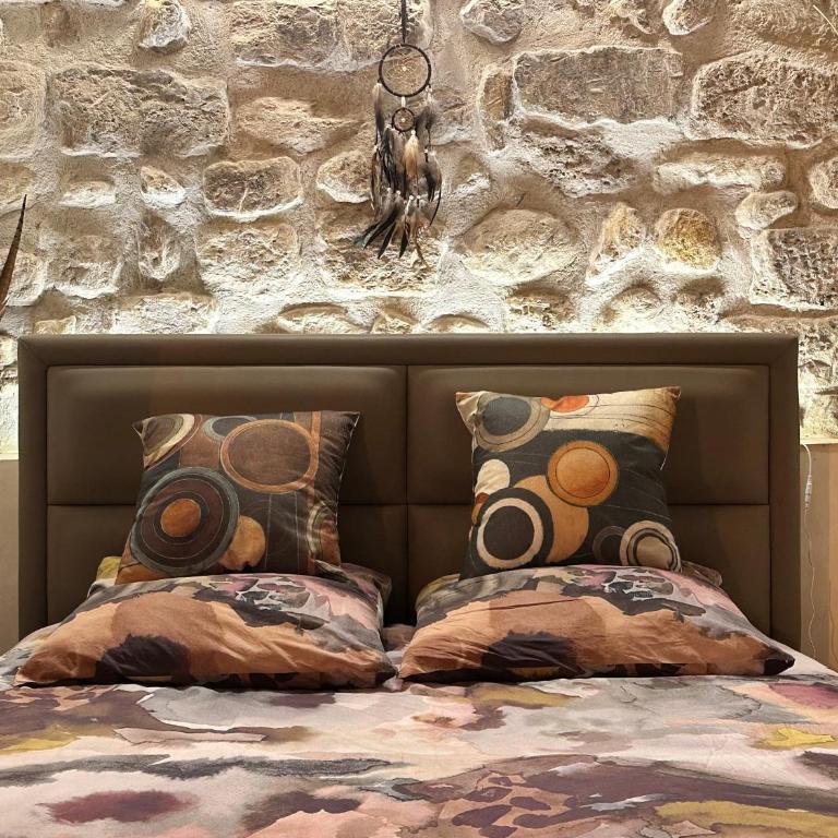 Paris Marais -Design KENZO - Bed Premium - Studio Deluxe - 1