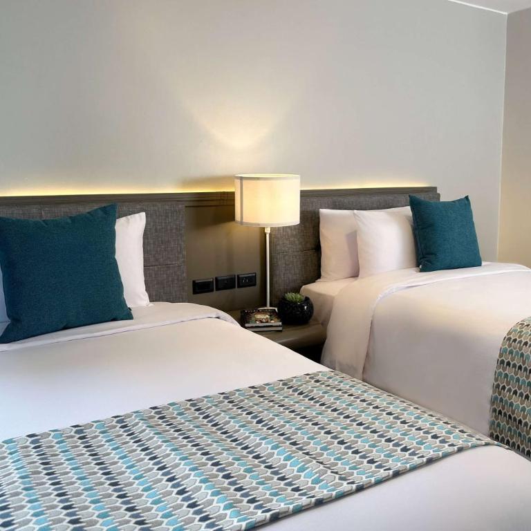 La Quinta by Wyndham Quito - Habitación Business con 2 camas dobles - No fumadores - 1