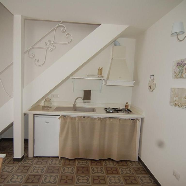 Domus Aurea - Appartamento con 1 Camera da Letto - 8