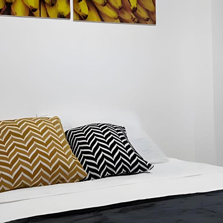 Near the UIS, stadium, la mercy clinic WIFI 225Mbp - Two-Bedroom Apartment - 13