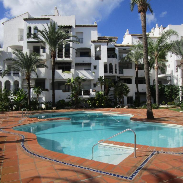 Nice groundfloor with pool view - Apartamento de 2 dormitorios - 1