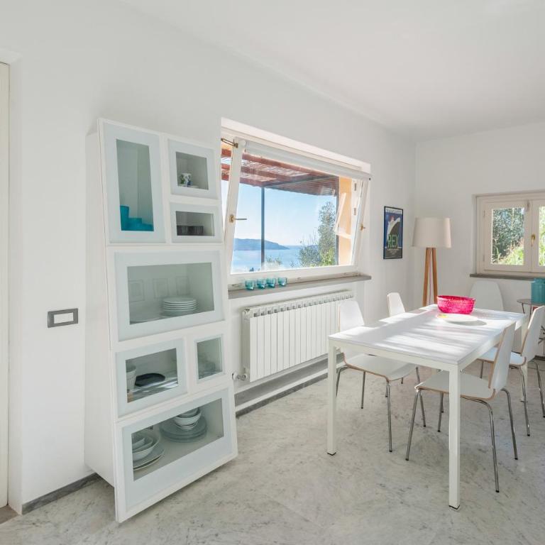 "Ulivi House" inside Le Agavi Private Park, shared Pool, Tennis, 2 AC BDR, 2BTH, parking next home and private garage in Lerici! Cooking Lesson and Wine Tasting - Casa con 2 Camere da Letto - 16