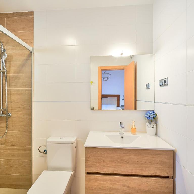 PENTHOUSE NEAR BEACH AND MALAGA TOWN also monthly hire and long term RENTAL CAR AVAILABLE - Casa de 3 dormitorios - 13