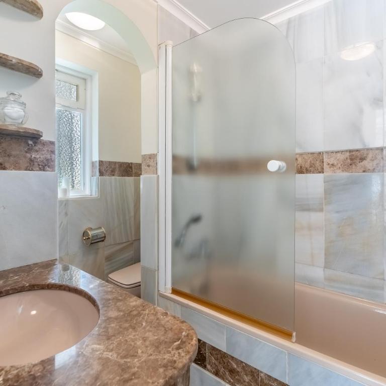 4 BDRM Andalusian Villa w Cinema & Sea Views - Villa con piscina privada - 38