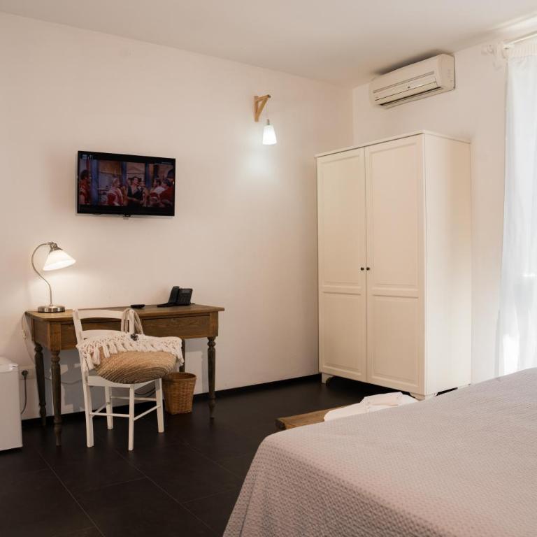 Boutique Hotel Molo Santa Lucia - Camera Superior Matrimoniale/Doppia con Letti Singoli - 4