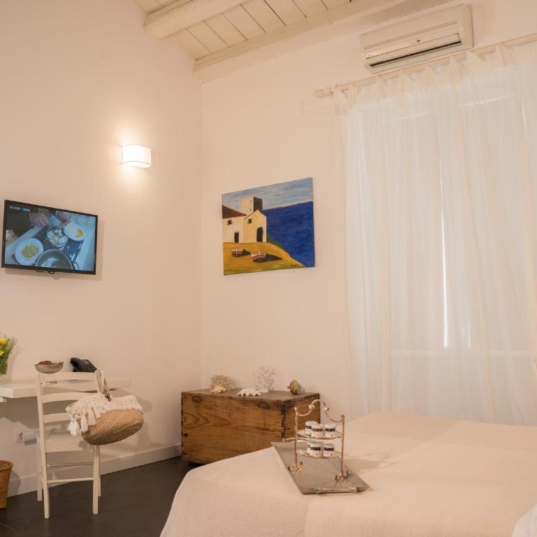 Boutique Hotel Molo Santa Lucia - Camera Standard Matrimoniale/Doppia con Letti Singoli - 5