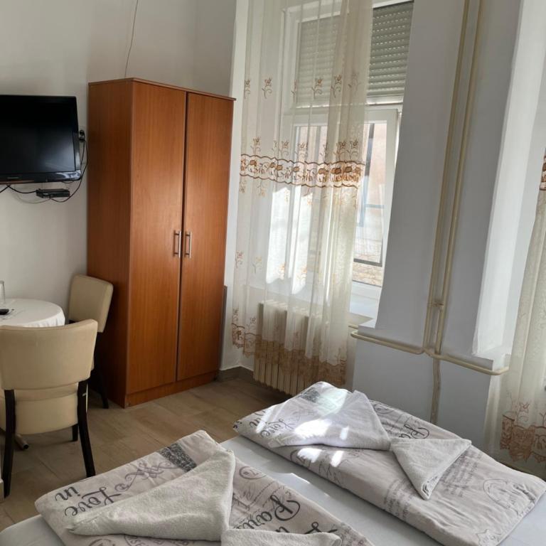 Sobe sa sopstvenim KUPATILOM Private rooms bathroom In CENTER - Double Room - 6
