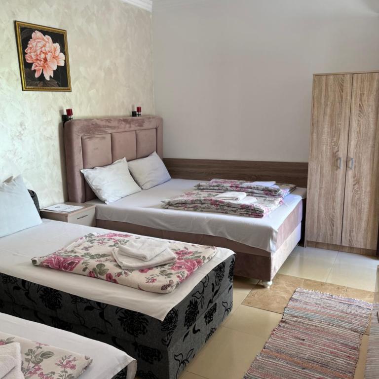 Sobe sa sopstvenim KUPATILOM Private rooms bathroom In CENTER - Quadruple Room - 5