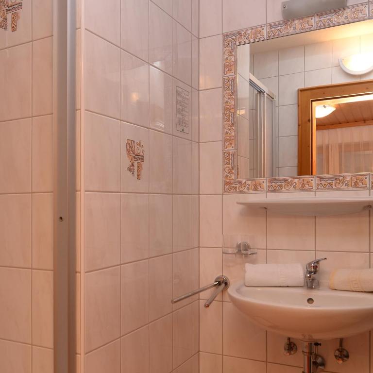Hotel Garni DIAS - Apartment mit 3 Schlafzimmern - 1