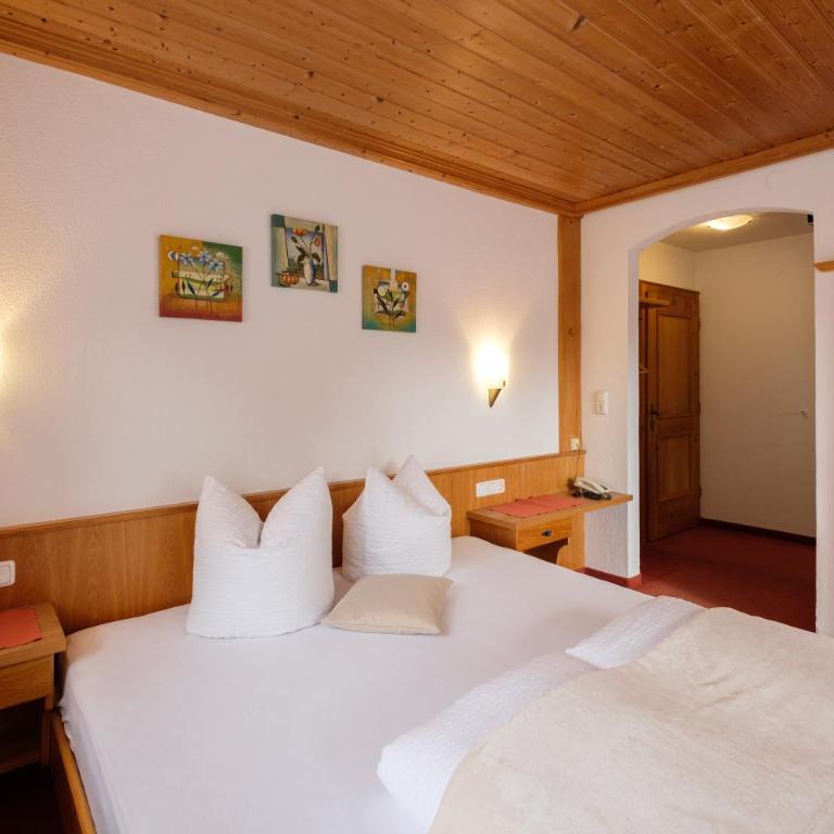 Hotel Garni DIAS - Doppelzimmer - 4