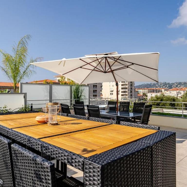 Newly Built Apartment with Pool, Walk to the Beach - Appartement - 33