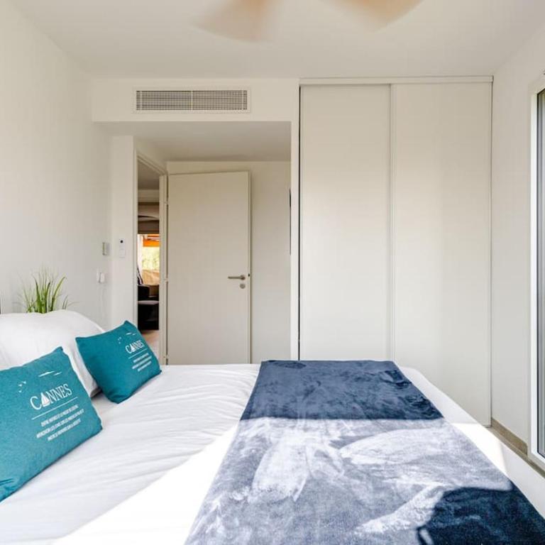 Newly Built Apartment with Pool, Walk to the Beach - Appartement - 16