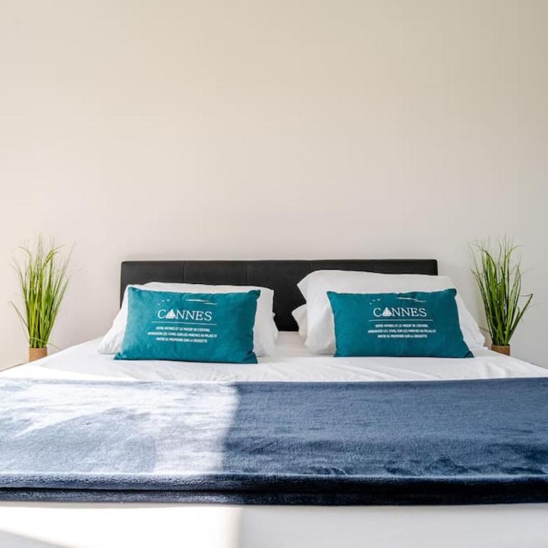 Newly Built Apartment with Pool, Walk to the Beach - Appartement - 8